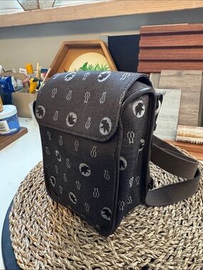 Vintage Hunting World crossbody shoulder bag